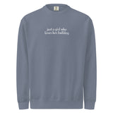 Just A Girl Who Loves Her Bulldog Unisex Garment-dyed Sweatshirt . Blue Jean