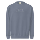 Just A Girl Who Loves Her Cavalier King Charles Spaniel Garment-dyed Sweatshirt . Blue Jean